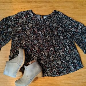 Ultra Flowy Patterned Blouse